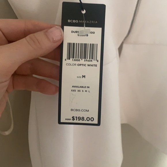 BCBG optic white halter top size M - Picture 4 of 4